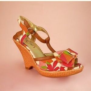 BRAND NEW IN BOX poetic licence behave yourself